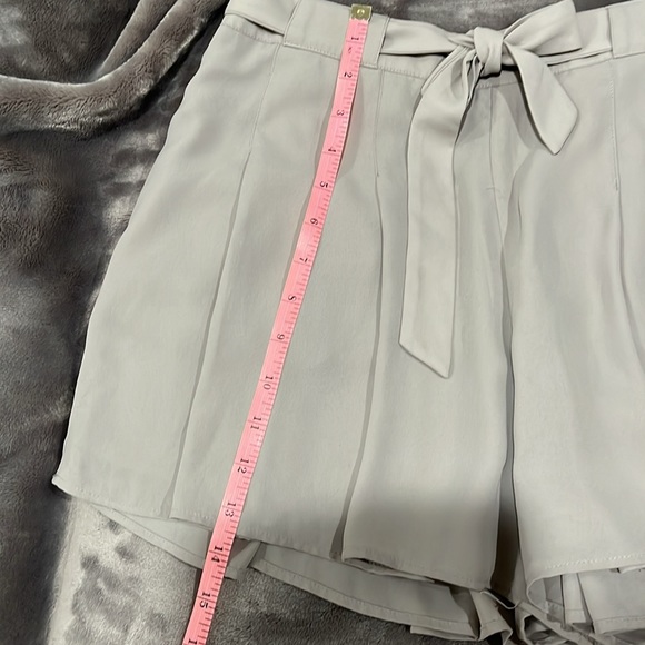 Women’s Shorts - Picture 6 of 9